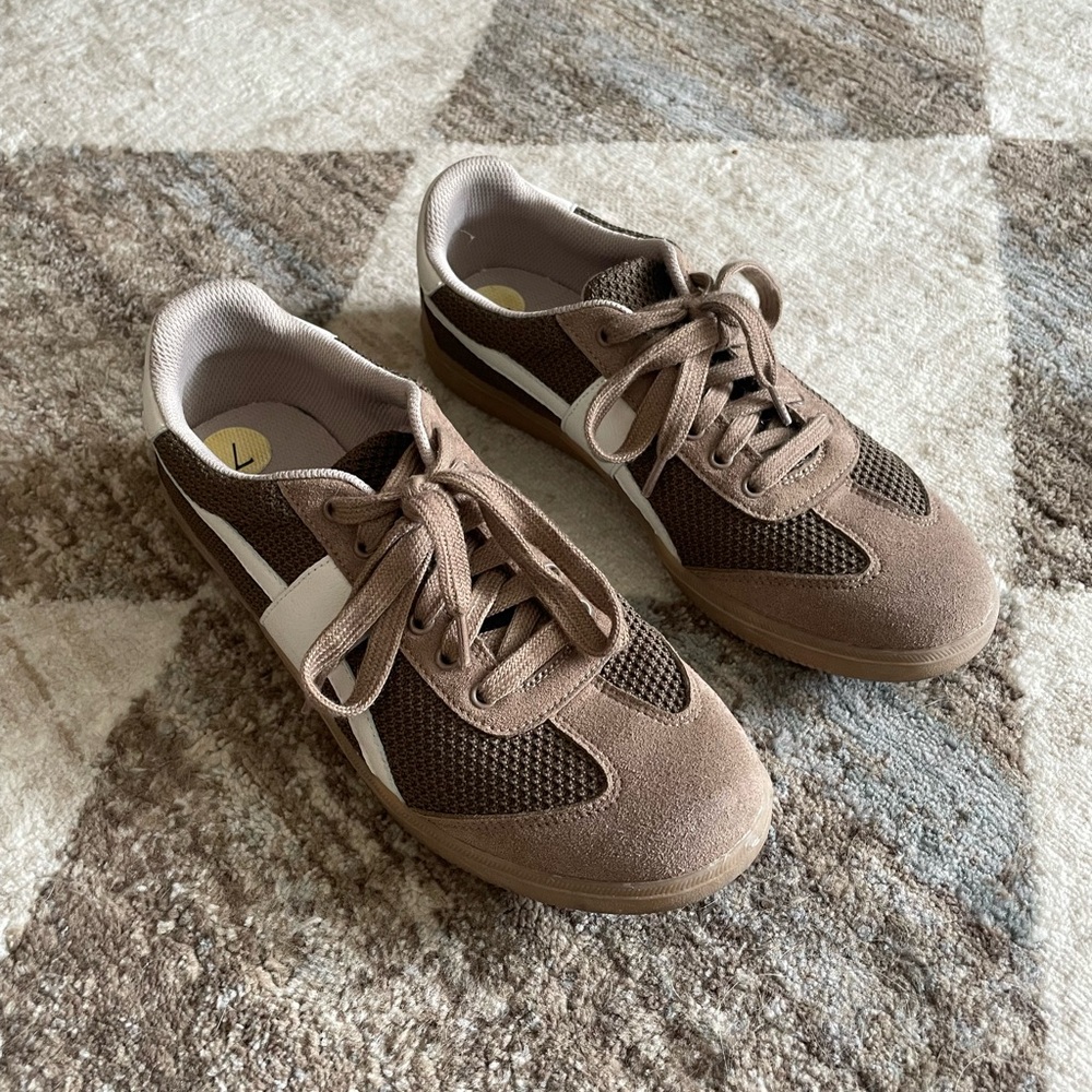 Brown Sneaker